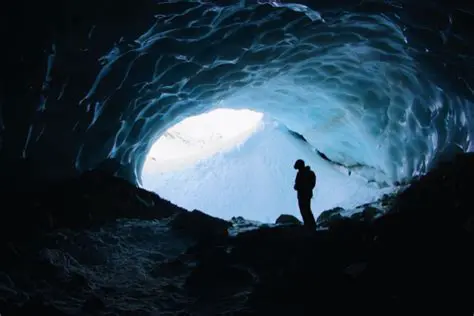 Approach to the Inmost Cave
