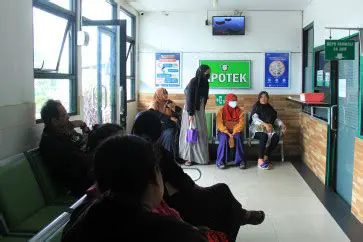 Examining the Implementation of JKN Patients References at the 2017 Galang Health Center
