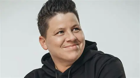 Kerstin Ott: Der Aufstieg einer Authentischen Künstlerin – Eine Analyse ihres Erfolges im deutschsprachigen Raum