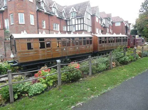 Look at the dark brown railway line
