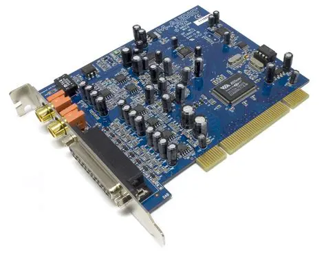 Sound cards with multiple outputs
